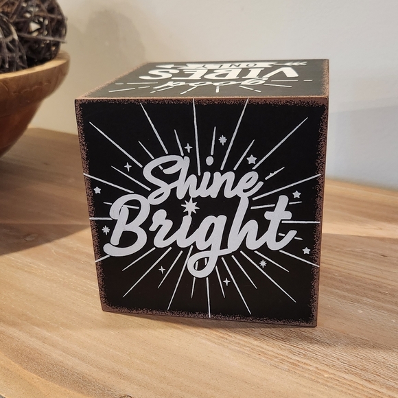 🖤 Black & White Decorative Cube – Positive Sayings “Dream Big” 4.75” - Picture 5 of 5